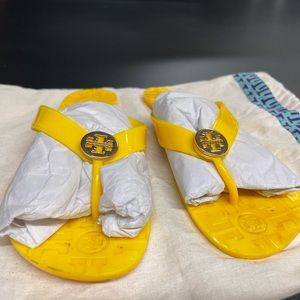 Thora Burch Thora flip flop jelly in yellow!
